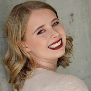 Meet your Posher, Stephanie